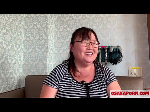 ❤️ Fat Japanese mom a 'sealltainn a h-mòr tits agus a' còrdadh ri feise dèideag. Tha màthair Àisianach 51-bliadhna a’ bruidhinn mun eòlas gnèitheasach aice. Yukiko 1 OSAKAPORN milf reamhar ❤️  Porno  leinn  ☑